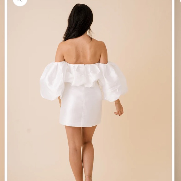 Perfect little white dress - Picture 3 of 11